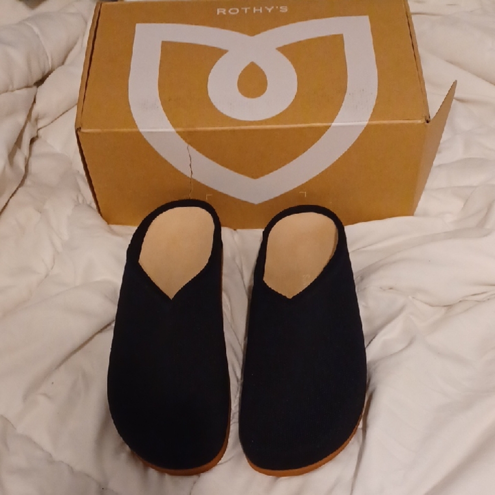 NEW!!! Rothy's Black and Tan Slip-On Mules